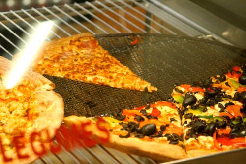 Disclaimer: This is not pizza from Vera Pizzeria. This is scummy Montreal metro pizza, which also has it's place.